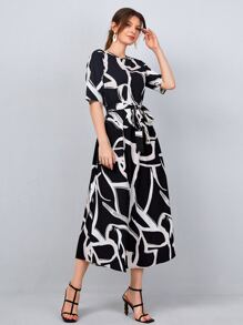 SHEIN Clasi 滿版圖案腰帶洋裝 - 黑色 - 查看 1