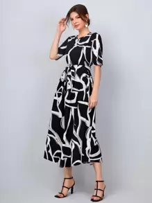 SHEIN Clasi 滿版圖案腰帶洋裝 - 黑色 - 查看 5