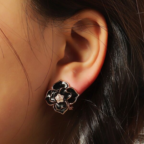 

Rhinestone Detail Flower Design Earrings, Black