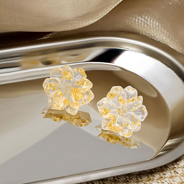 

Flower Shaped Stud Earrings, Gold
