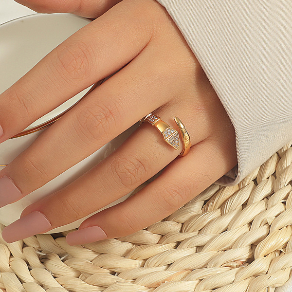 

Rhinestone Snake Design Ring, Gold