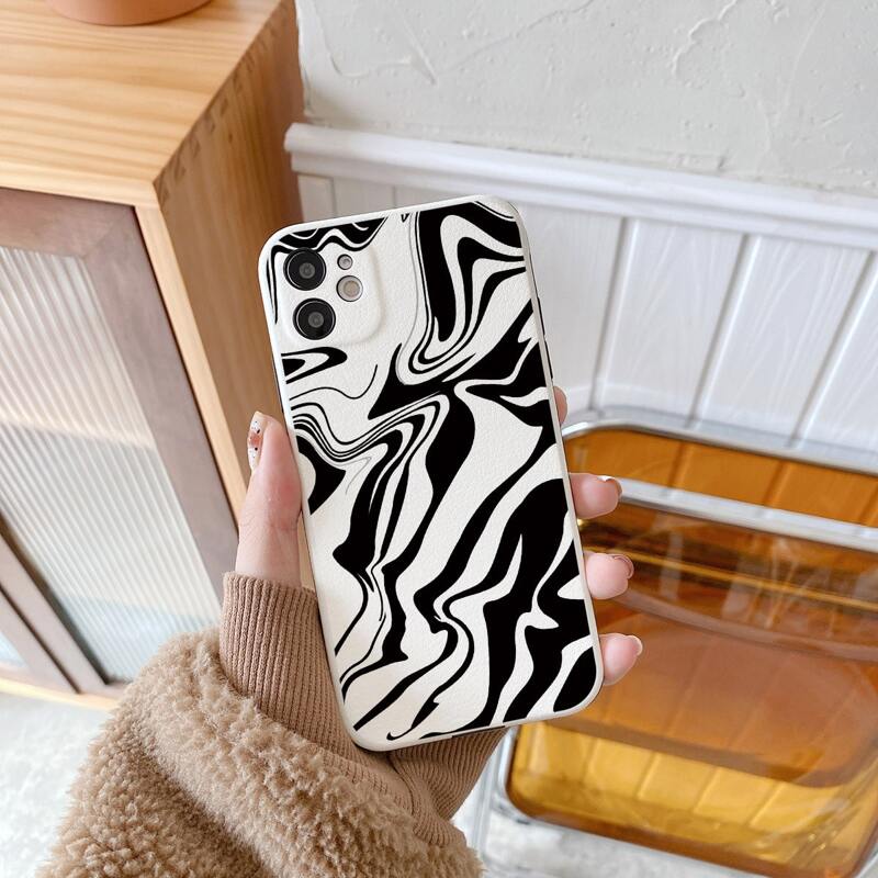 

1pc Graphic Phone Case, Black and white