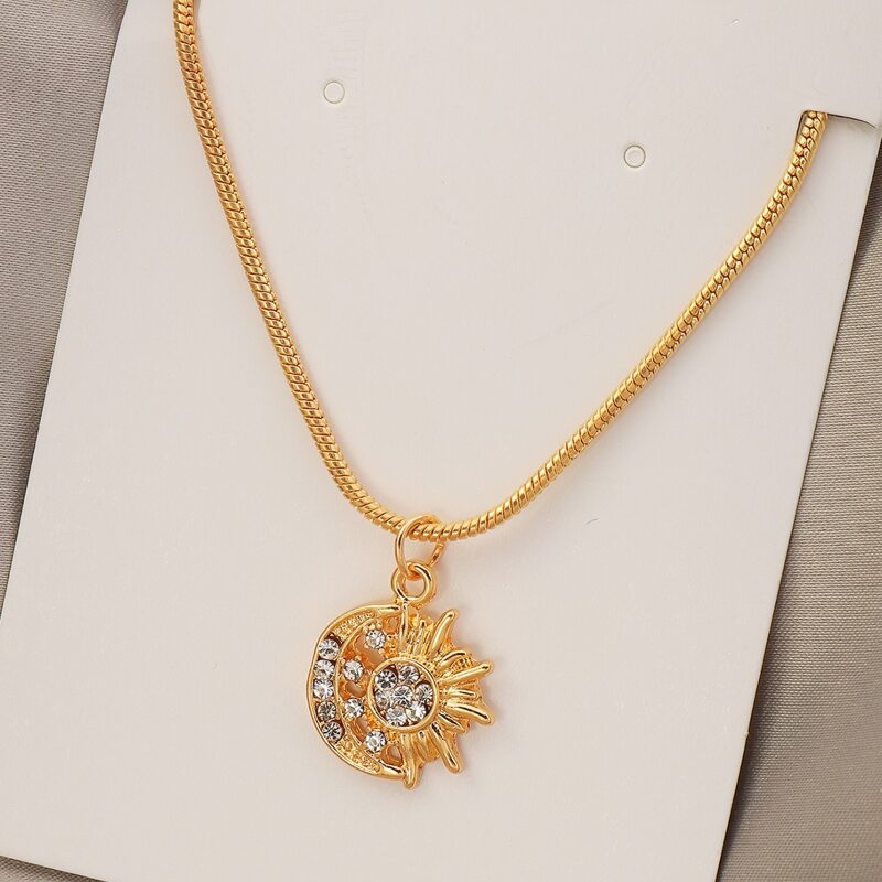 

Rhinestone Pendant Necklace, Gold