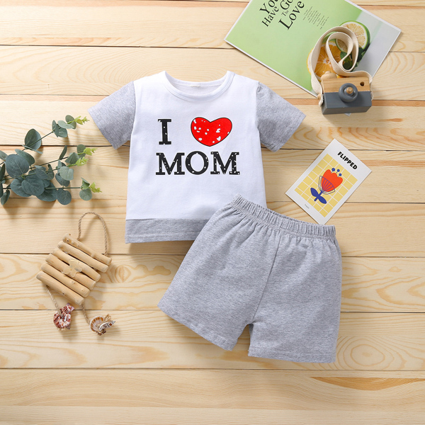 

Baby Boy Letter Graphic Spliced Tee With Shorts, Multicolor