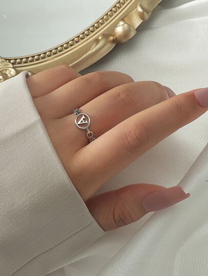 خاتم ملفوف بتصميم سلسلة