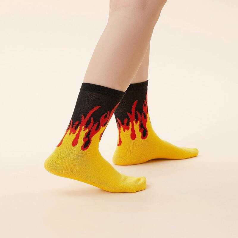 

1pair Flame Crew Socks, Multicolor