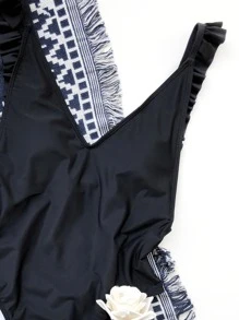 Ruffle Trim One-Piece Swimsuit, For Summer Beach Vacation - Black - View 4
