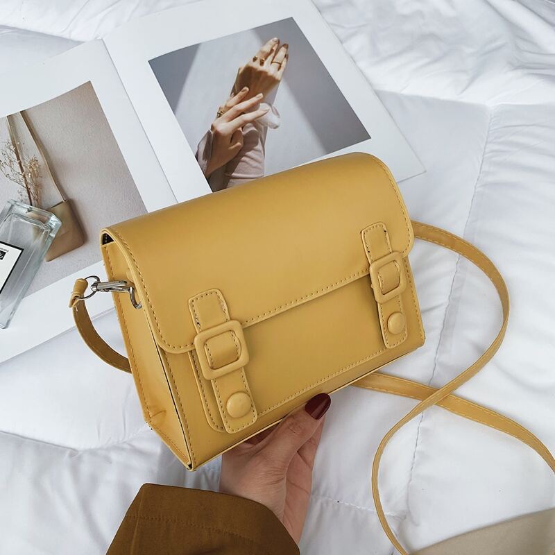 

Double Buckle Decor Flap Crossbody Bag, Yellow