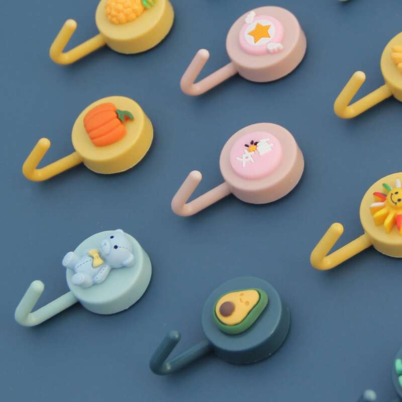 

1pc Random Cartoon Wall Mounted Hook, Multicolor