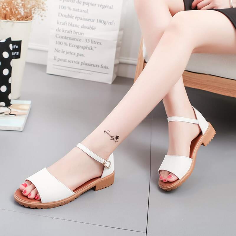

Minimalist Buckle Decor Strappy Sandals, White