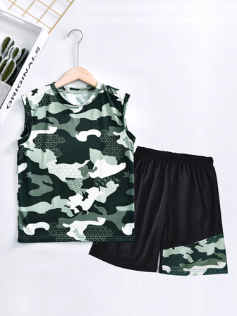 لباس علوي تانك بطباعة مموة مع شورت تريك للاولاد
