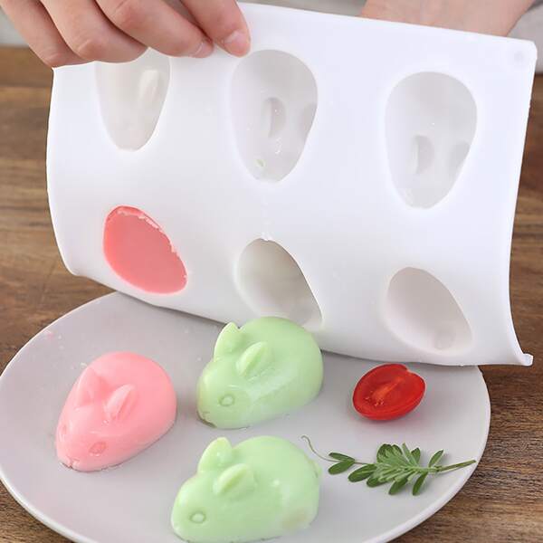 

1pc Rabbit Design Mold, White
