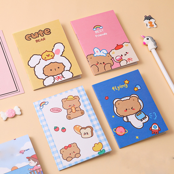 

1pc Cartoon Graphic Random Notebook, Multicolor