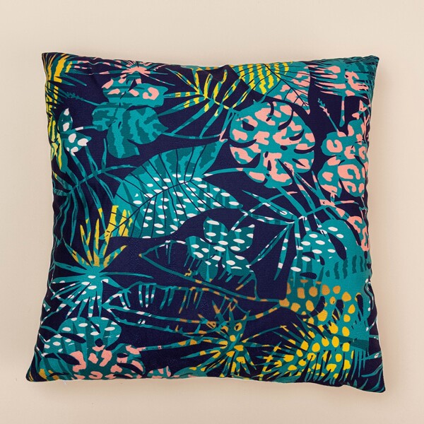 

Tropical Leaf Print Cushion Cover Without Filler, Multicolor