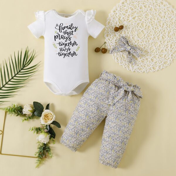 

Baby Girl Slogan Graphic Bodysuit & Ditsy Floral Pants & Headband, Multicolor