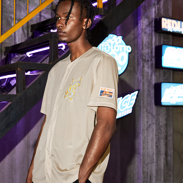 

Men Patch Detail Letter Embroidered Mesh Shirt, Apricot