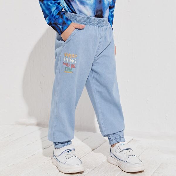 

Toddler Boys Slogan Graphic Tapered Jeans, Light wash