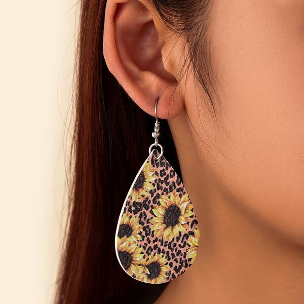 

Flower Print PU Leather Earrings, Multicolor