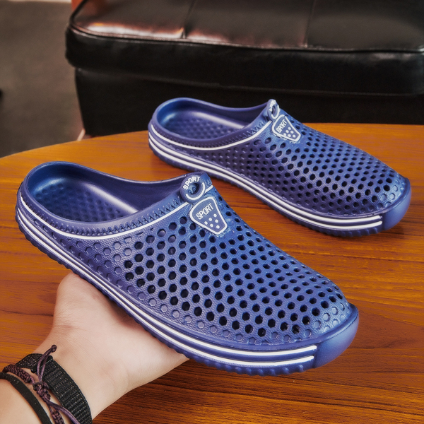 

Letter Graphic Vented Clogs, Navy blue