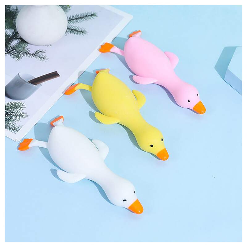 

1pc Random Cartoon Duck Squeeze Toy, Multicolor