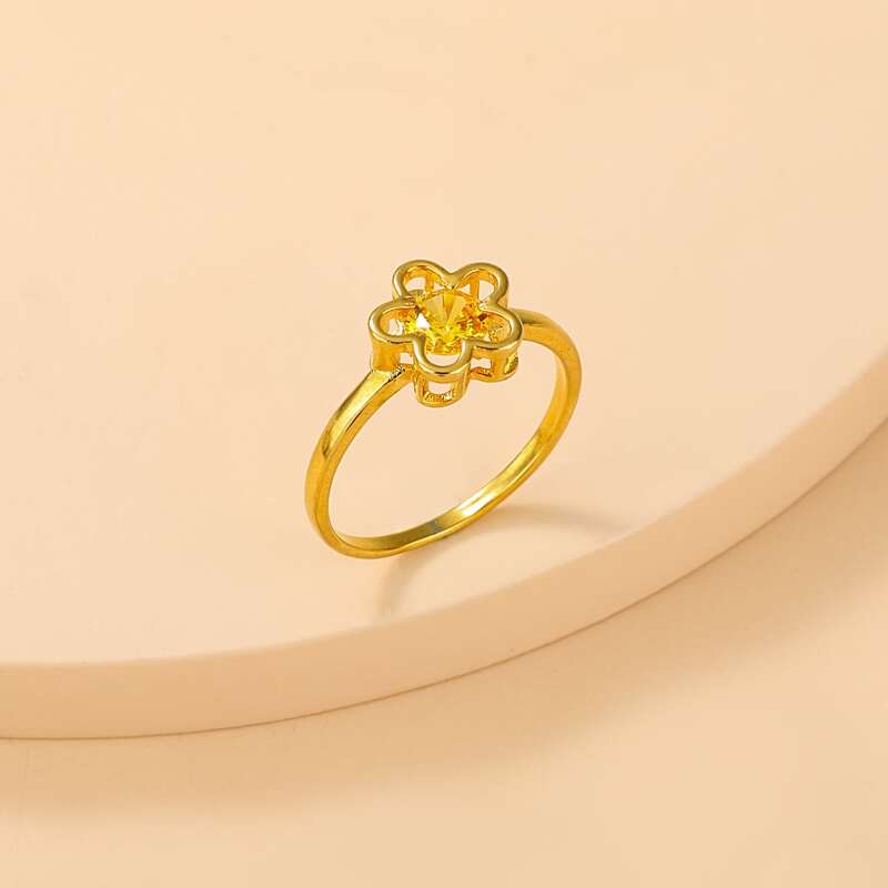 

Flower Design Ring, Yellow
