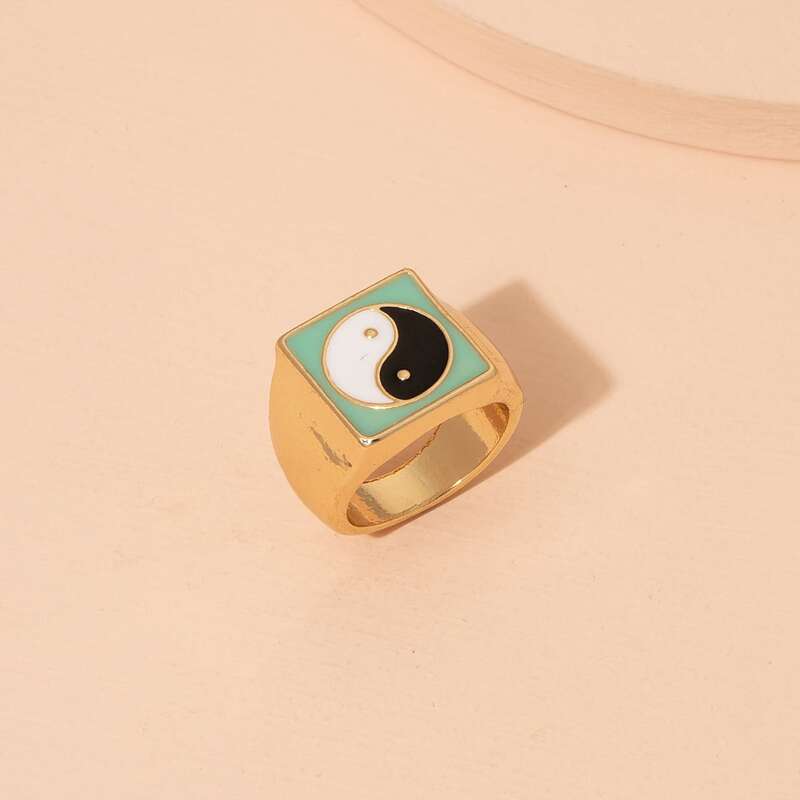 

Yin & Yang Design Ring, Gold