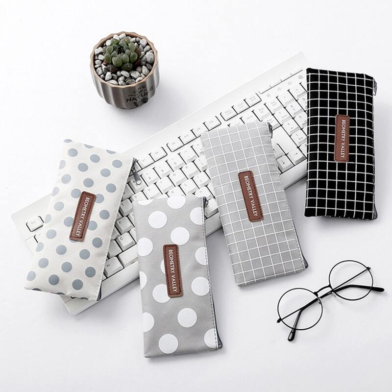 

1pc Random Plaid Pencil Case, Multicolor