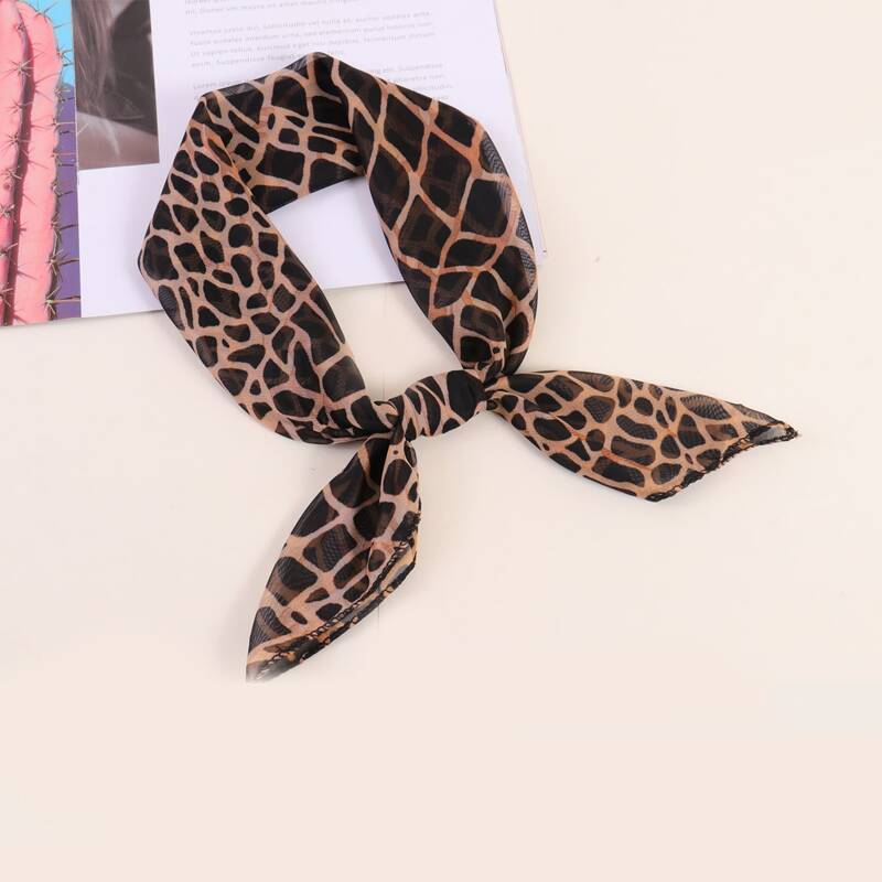 

1pc Graphic Scarf, Multicolor