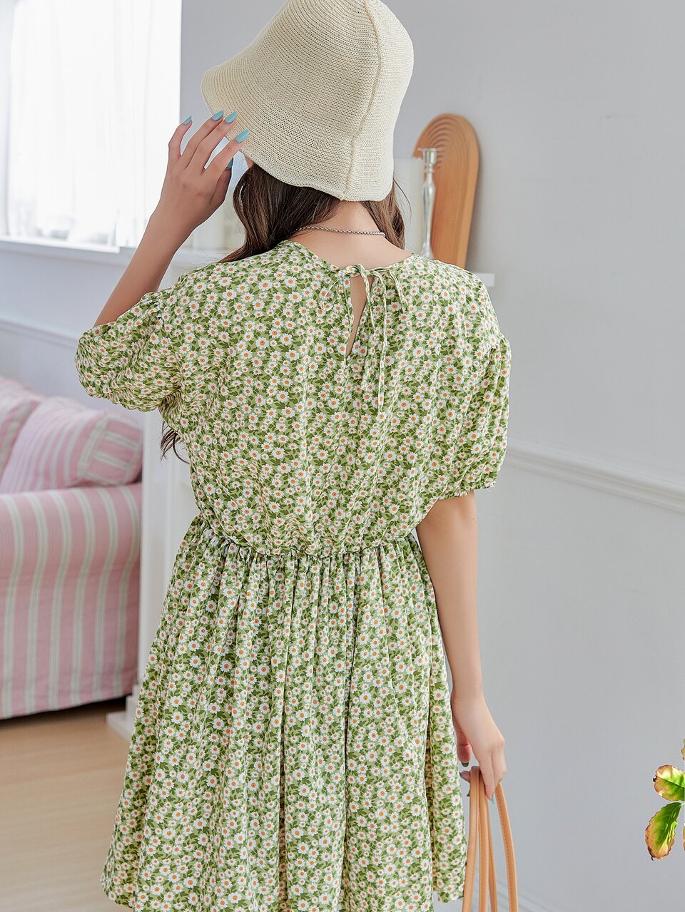 Ditsy Floral Print Tie Back Puff Sleeve A-line Dress