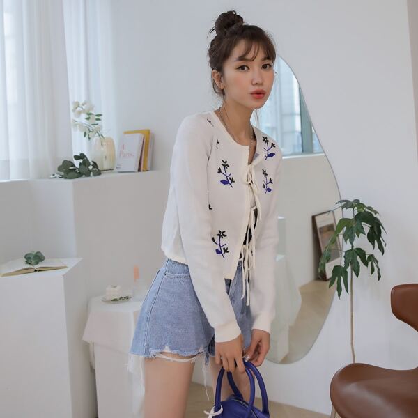 

Floral Pattern Knot Front Cardigan, Beige