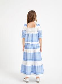 SHEIN Conjunto De Falda De Dobladillo Con Volantes Y Top Fruncido De Rayas Para Niñas - Azul y blanco - Ver 2