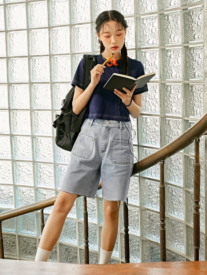 DAZY ショート丈 クロップド丈 Tシャツ | SHEIN JAPAN