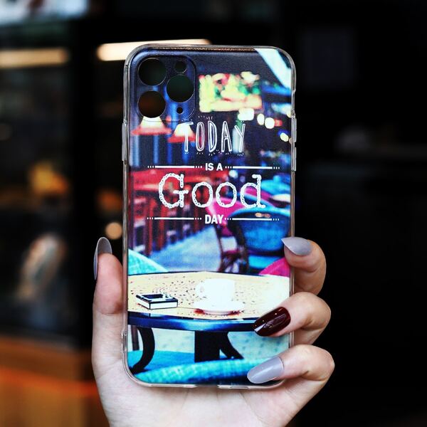 

Letter Graphic Phone Case, Multicolor