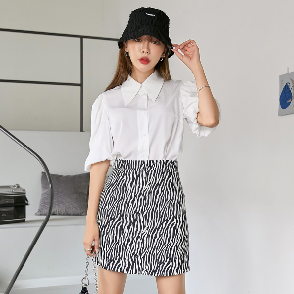 

Zebra Striped Straight Skirt, Black and white