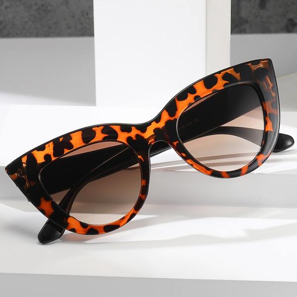 

Leopard Print Cat Eye Sunglasses