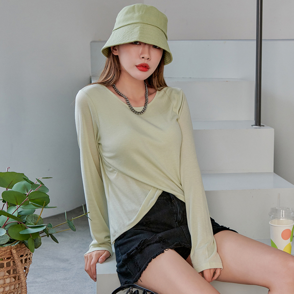

Solid Long Sleeve Tulip Hem Tee, Green