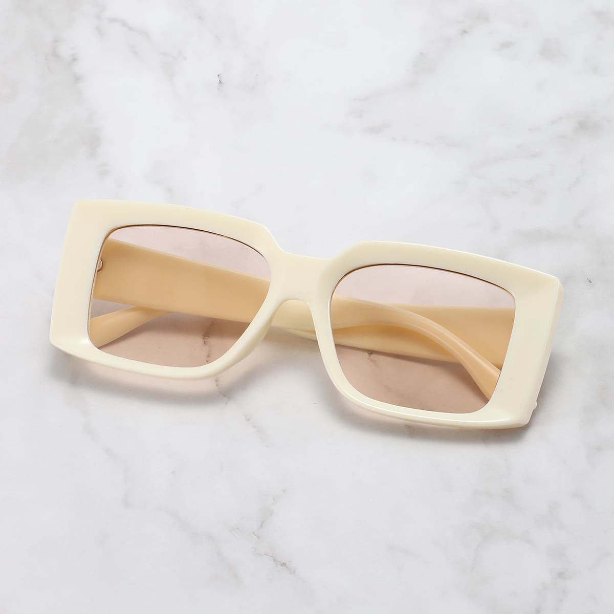 

Square Frame Sunglasses