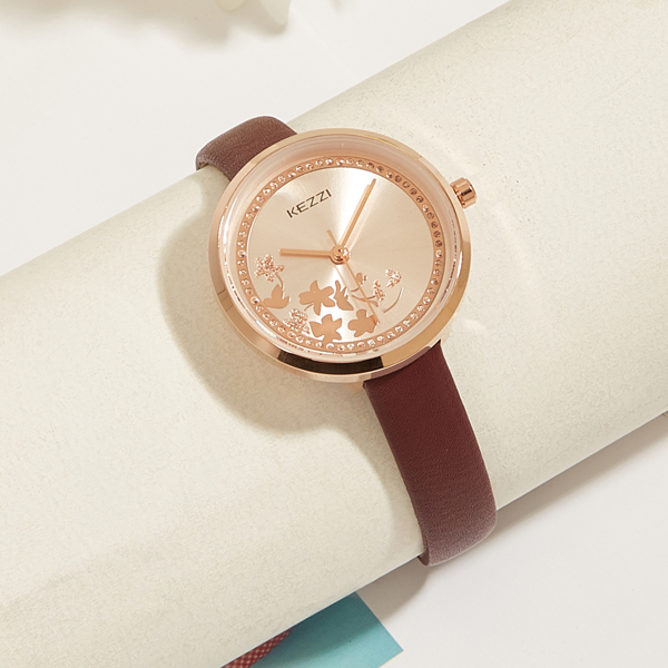 

Rhinestone Studded Dial Quartz Watch