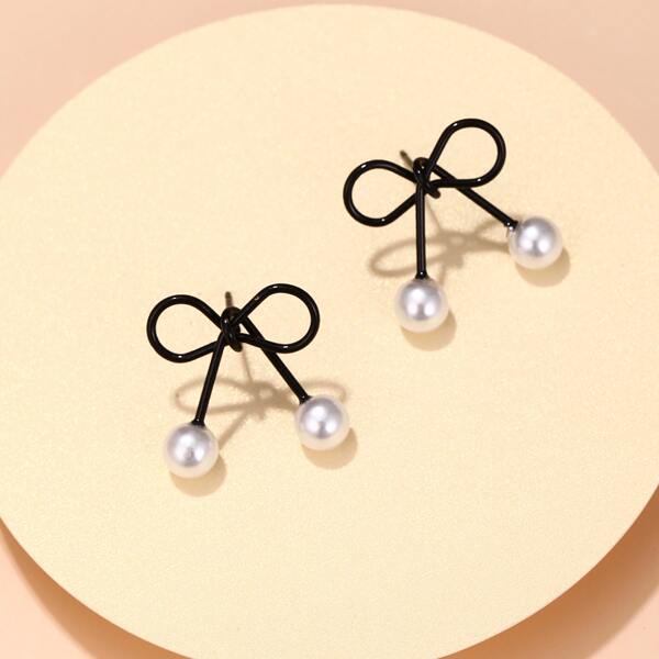 

Bow Knot Stud Earrings, Black