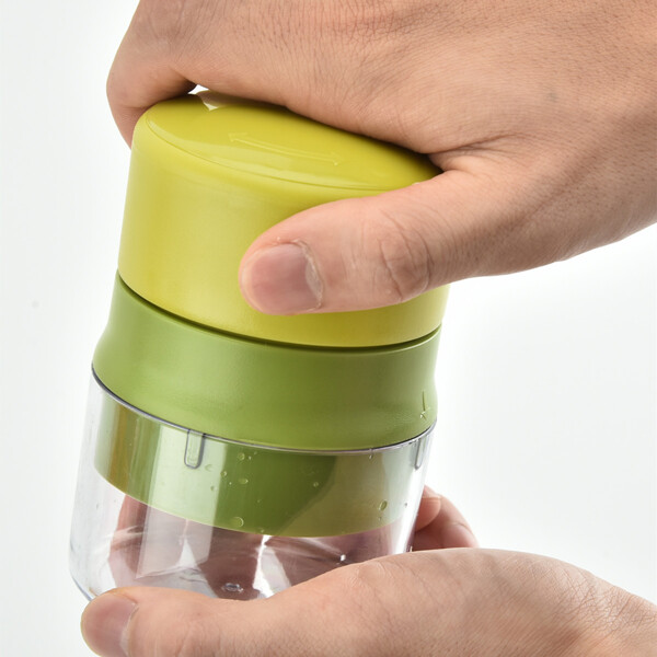 

1pc Manual Garlic Grinder, Green