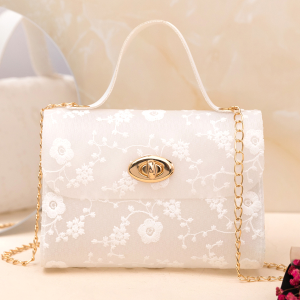 

Floral Embroidered Twist Lock Chain Bag, White