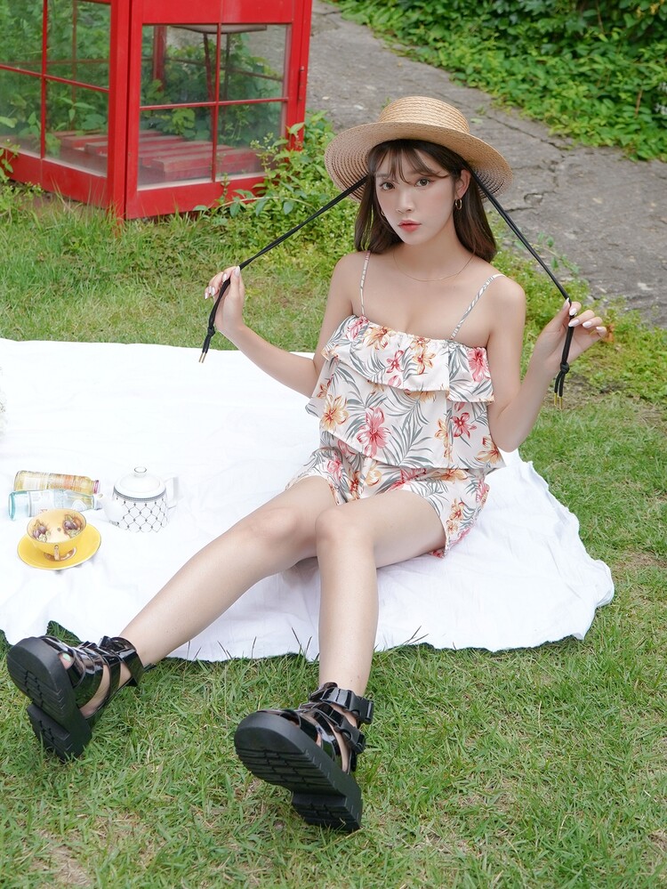 DAZY Floral Tiered Layer Ruffle Cami Romper Cruise Women Outfits - Multicolor - View 7