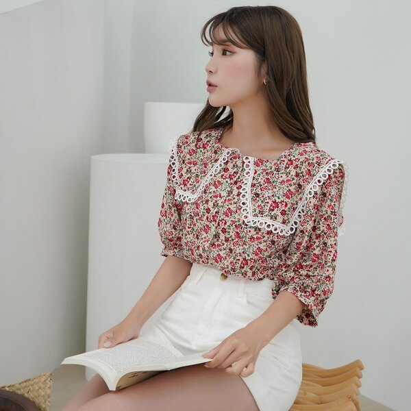 

Ditsy Floral Lace Insert Statement Collar Blouse, Multicolor