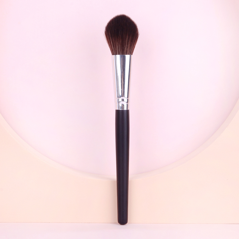 

1pc Blush Brush, Black