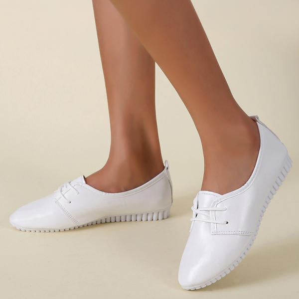 

Minimalist Lace-up Front Oxfords Shoes, White