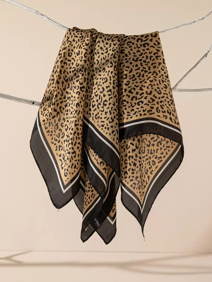 滿版圖案手帕 - 彩色 - 查看 1