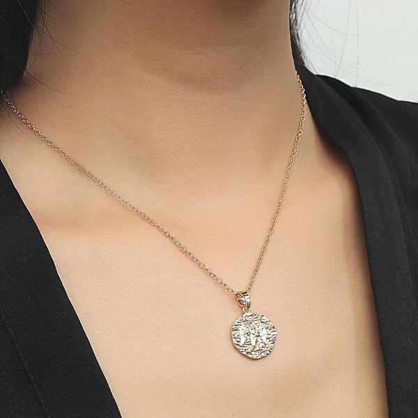 

Rhinestone Detail Pendant Necklace, Gold