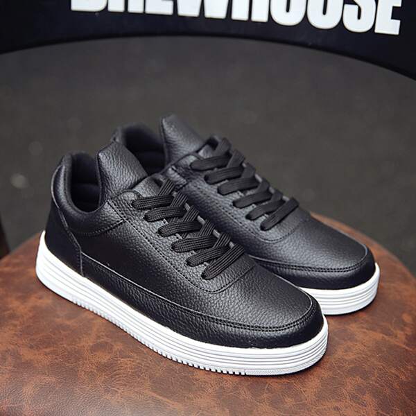

Men Minimalist Lace Up Front Skate Shoes, Black