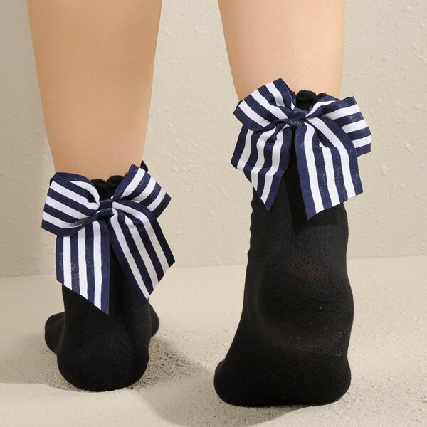 

Bow Decor Crew Socks, Black