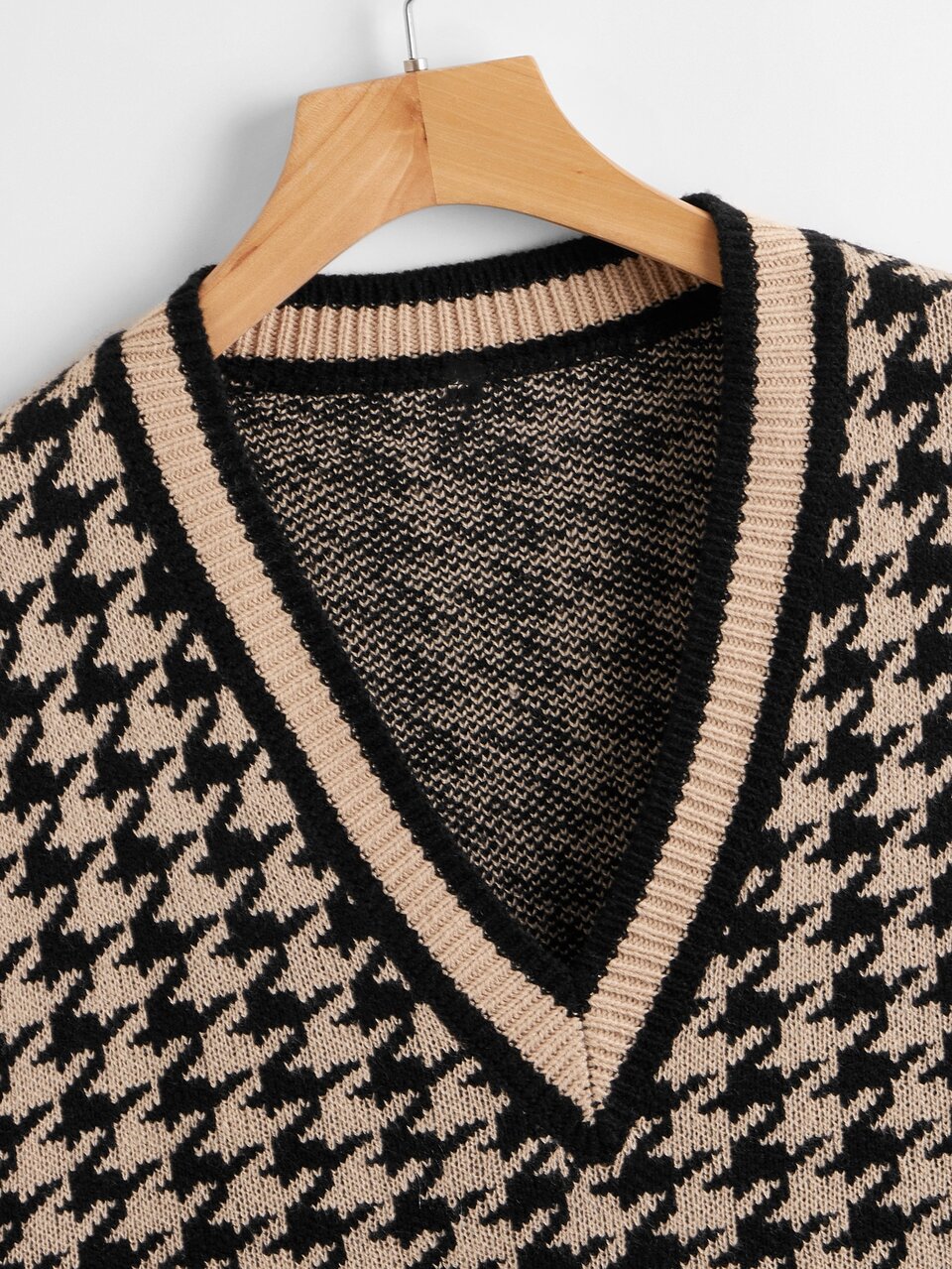 V-neck Houndstooth Sweater Vest